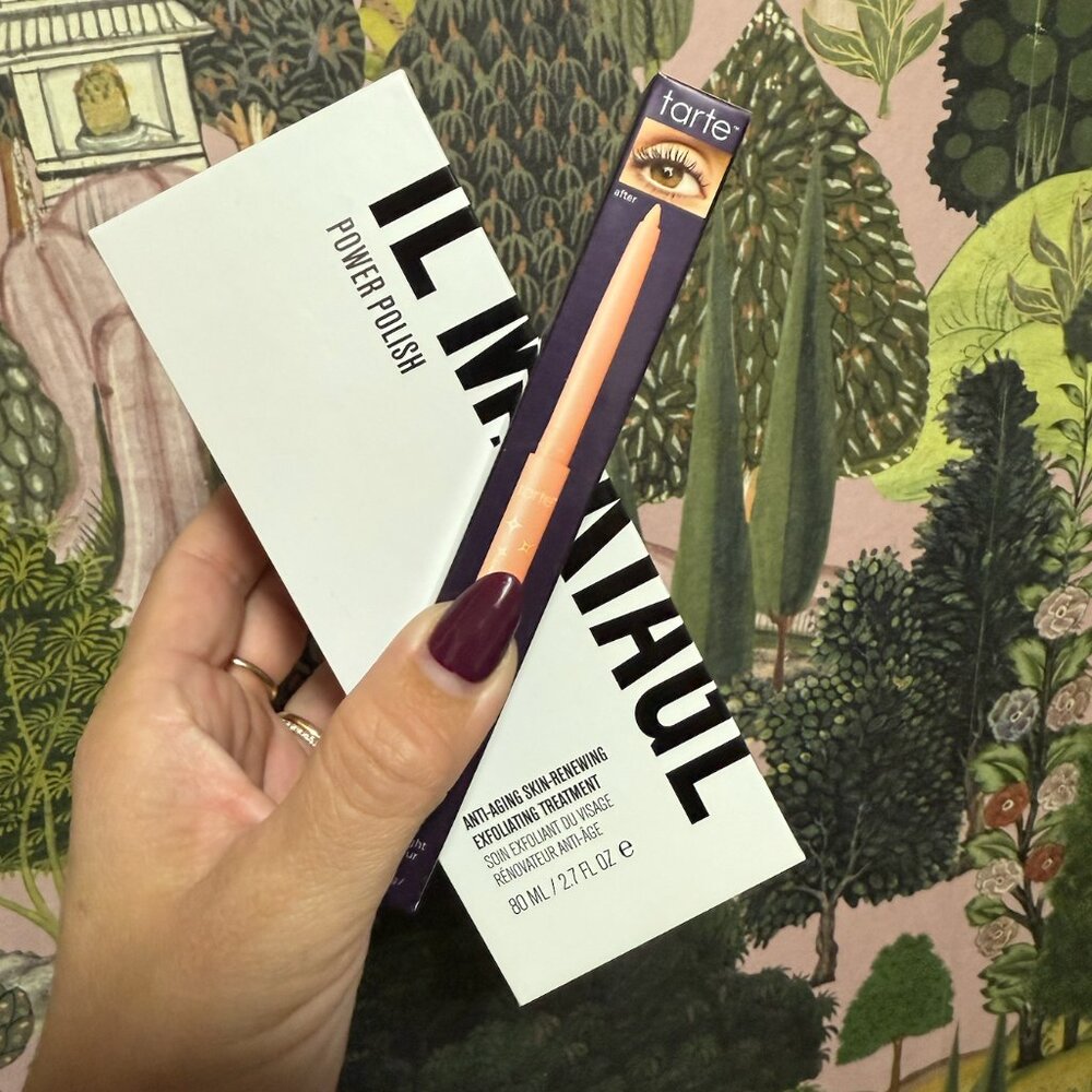 IL MAKIAGE Power Polish Exfoliator + FREE Tarte Fake Awake liner